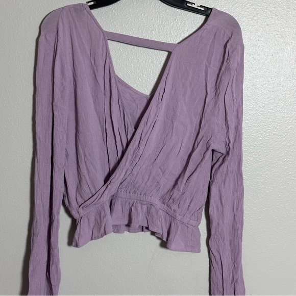 Express Women Peplum Lilac Purple Long Sleeve Blouse V-Neck size Small - Picture 6 of 8